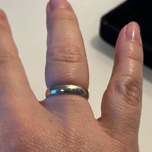 14k white gold size 6.5